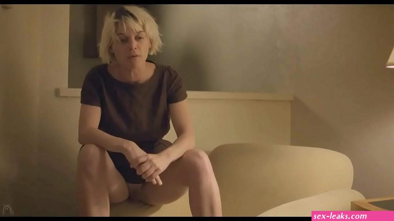 full light on the show pussy