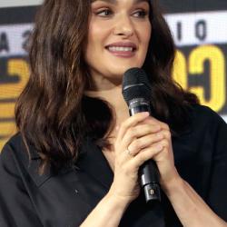 rachel weisz scene