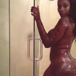 famouspocaa instagram leaks