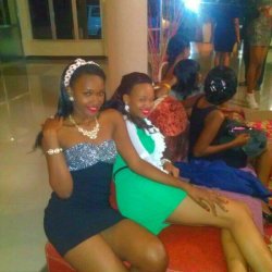 picha.mbinti.warembo.wakiwa.tupu