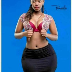 picha.mbinti.warembo.wakiwa.tupu