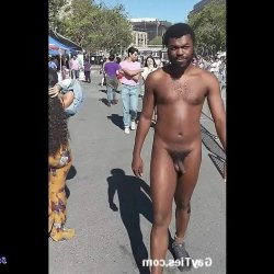 indian naked in public photos