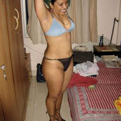 indian aunty desi ass gaand and pink panties naked pics