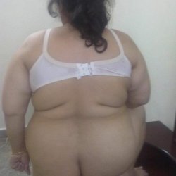 desi mom pussy photos
