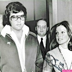priscilla presley naked