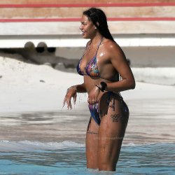 liz cambage sex