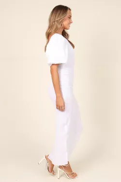https://wanderlust.care/ava-max/gallery.html