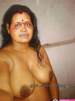 pundai very aunty photo
