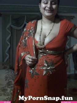 boudi saree without blouse nipple pic