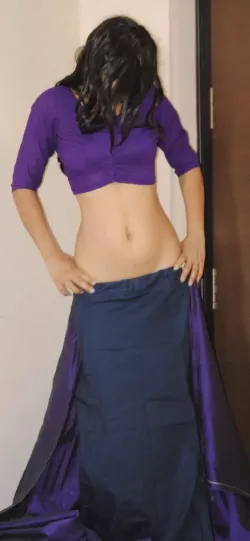 boudi saree without blouse nipple pic