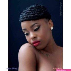 download photo of wema akiwa uchi