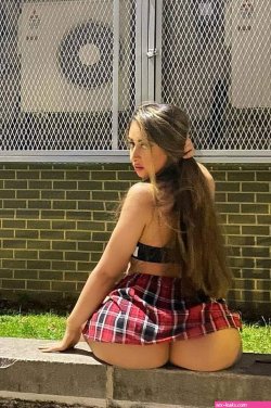huge ass in miniskirts