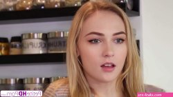 xnxx blonde porno petite