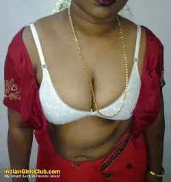 aunty pavada lifted photos