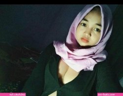 hijab montok tetek bugil