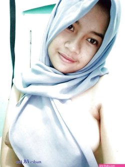 hijab montok tetek bugil