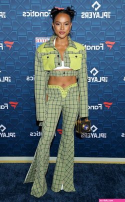 jasmine sanders flaunts her sexy legs in los angeles