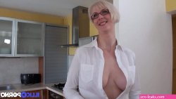 www.video photo grose poitrine.cm