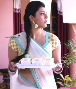 real life aunty saree side boobs twitter
