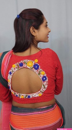 anty sex saree back side