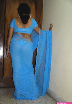 anty sex saree back side