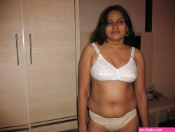 aunty ki panty photo