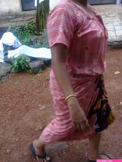 spy camera pics of desi bhabhi and aunty download