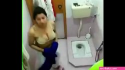 spy camera pics of desi bhabhi and aunty download