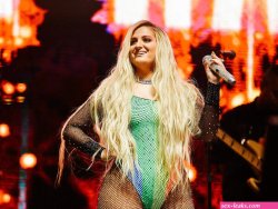 pics of meghan trainor nude