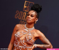 Jess Hilarious Shows Bare Tits at the 2023 BET Awards