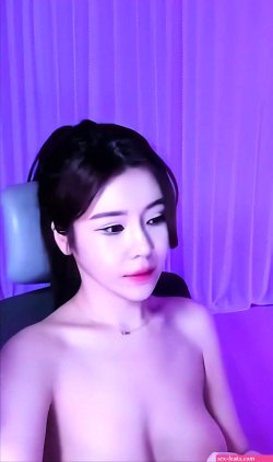 Skinny Korean Naked Young Girl Dances
