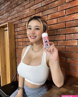 Anastasya khosasih hot