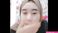 Jilbab bugil