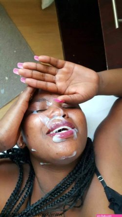 Kunyonya Mboo Ndefu Picha na Vidio