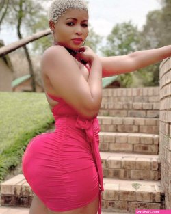 Lita Mali Flaunts Her Big Shelf-Buttocks