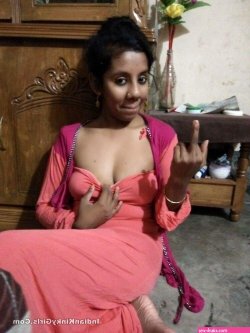 Desi Married Wife Nude Photos Leaked By Ex