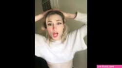 TikTok Naughty Nipslip