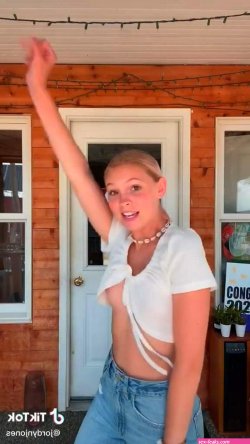 Jordyn Jones Accidental Nip Slip on TikTok