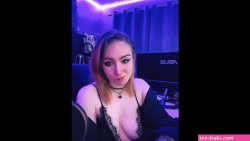 Downblouse Nipslip while I was Streaming on Tiktok