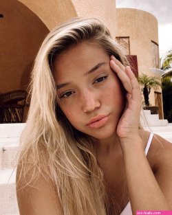 Olivia Ponton Model HD Wallpapers