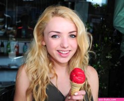 Peyton Roi List Enjoys an Ice Cream Cone -04