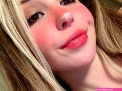 Model Belle Delphine belledelphine