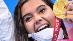 17-year-old Anastasia Pagonis of Garden City winsswimming gold at Tokyo Paralym