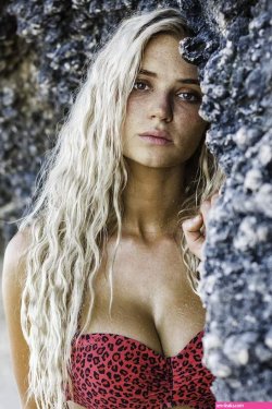 Picture of Lucie Donlan