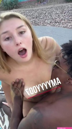 Amyyyy007 onlyfans poolside sextape