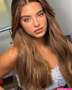 Noa Kirel EverydayCum Forum