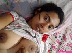 Big Tits Indian Girls Topless Video Call Screenshots
