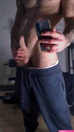 Chicos desnudos adrignm X