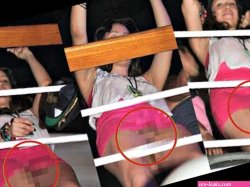 Sunidhi Chauhan Caught Without UNDERWEAR