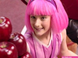 Julianna Rose Mauriello Hairstyles For 2018 BD6